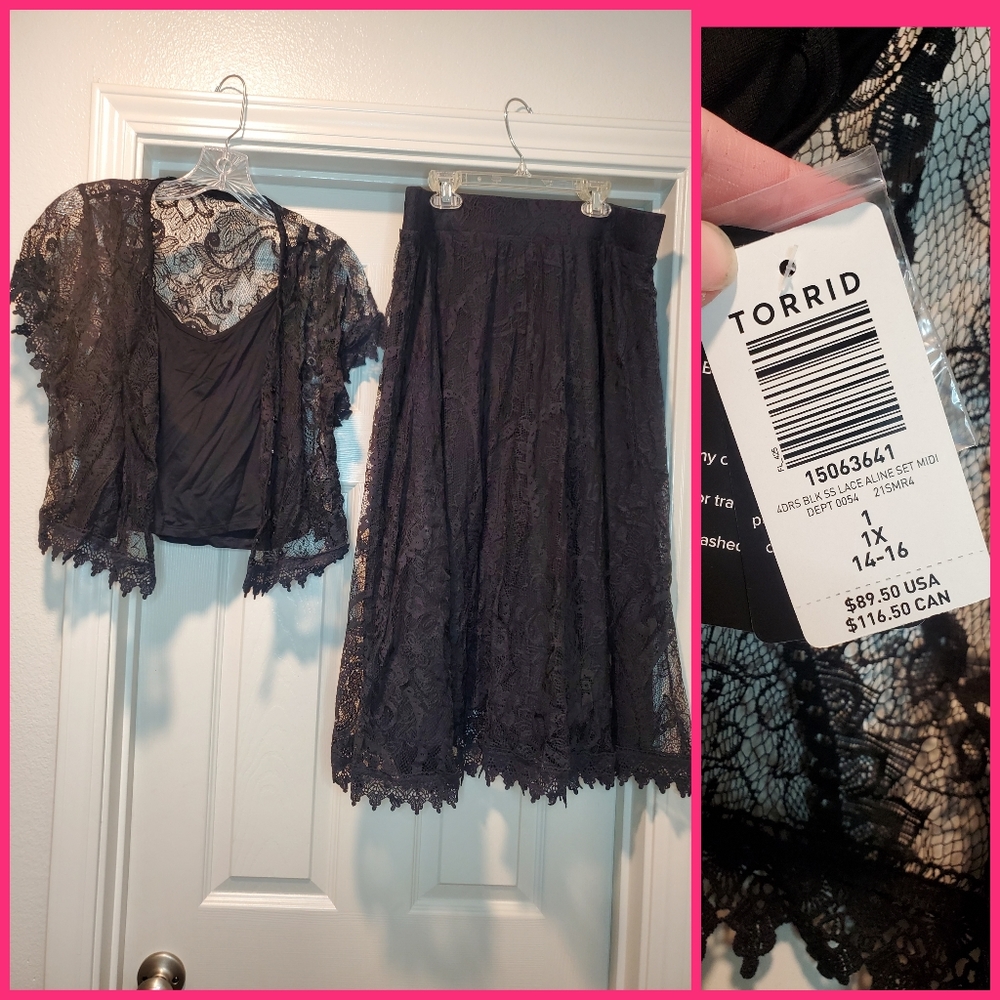 NWT Lace two piece top with skirt